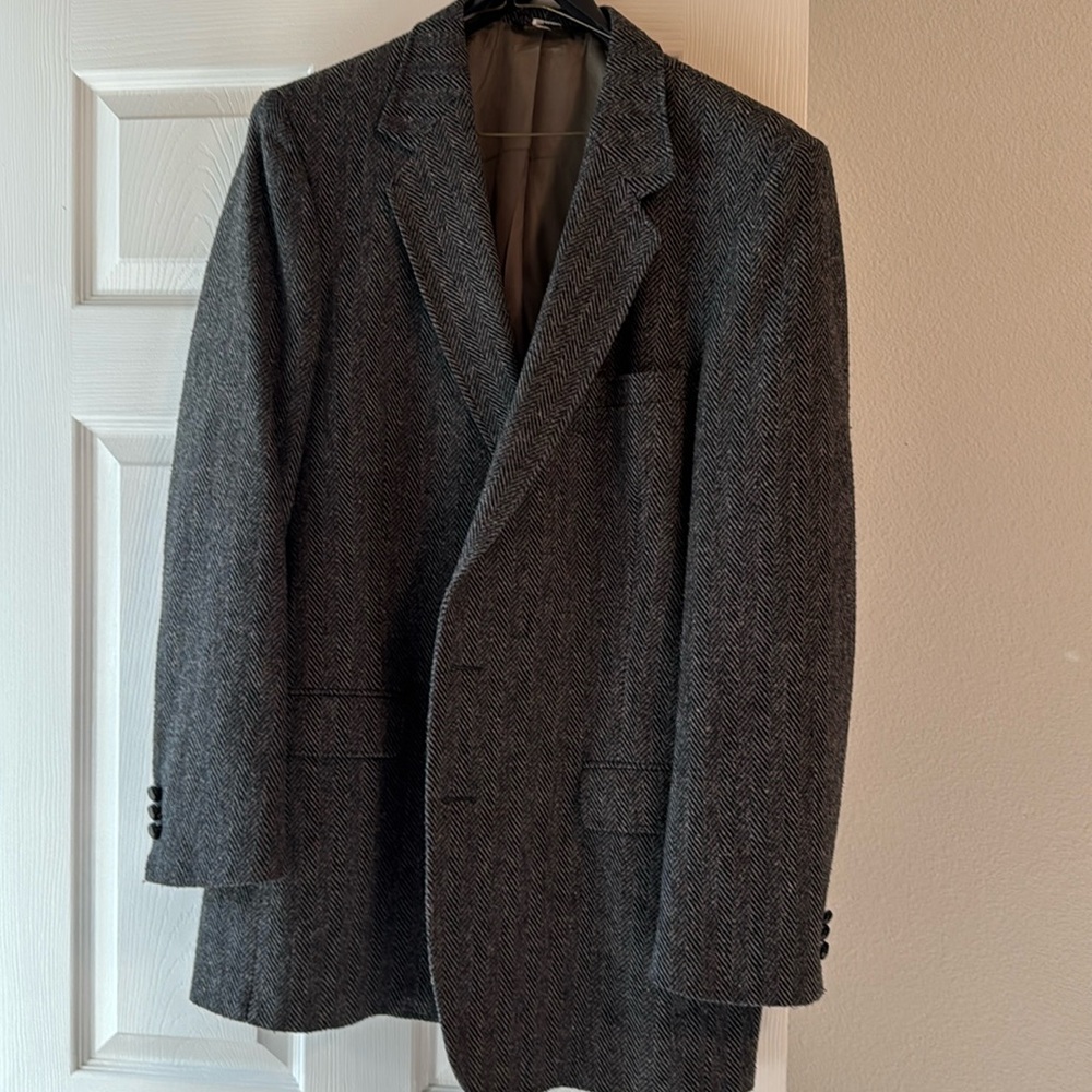 Tweed Sport coat.  Good for office or going out!